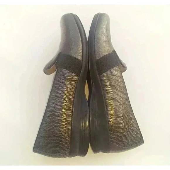 Dansko Womens Addy Loafer Shoes Metallic Leather Round Toe Slip On 9.5-10 EUR 40 - Picture 4 of 7